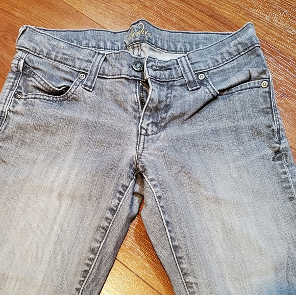 2/$20 Old Navy Grey 'The Diva' Jeans - Picture 3 of 5